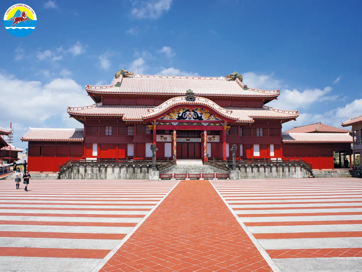 Triều Tiên có khí hậu bốn mùa rõ rệt, mùa đông lạnh sâu, mùa hè nóng ẩm và mưa nhiều