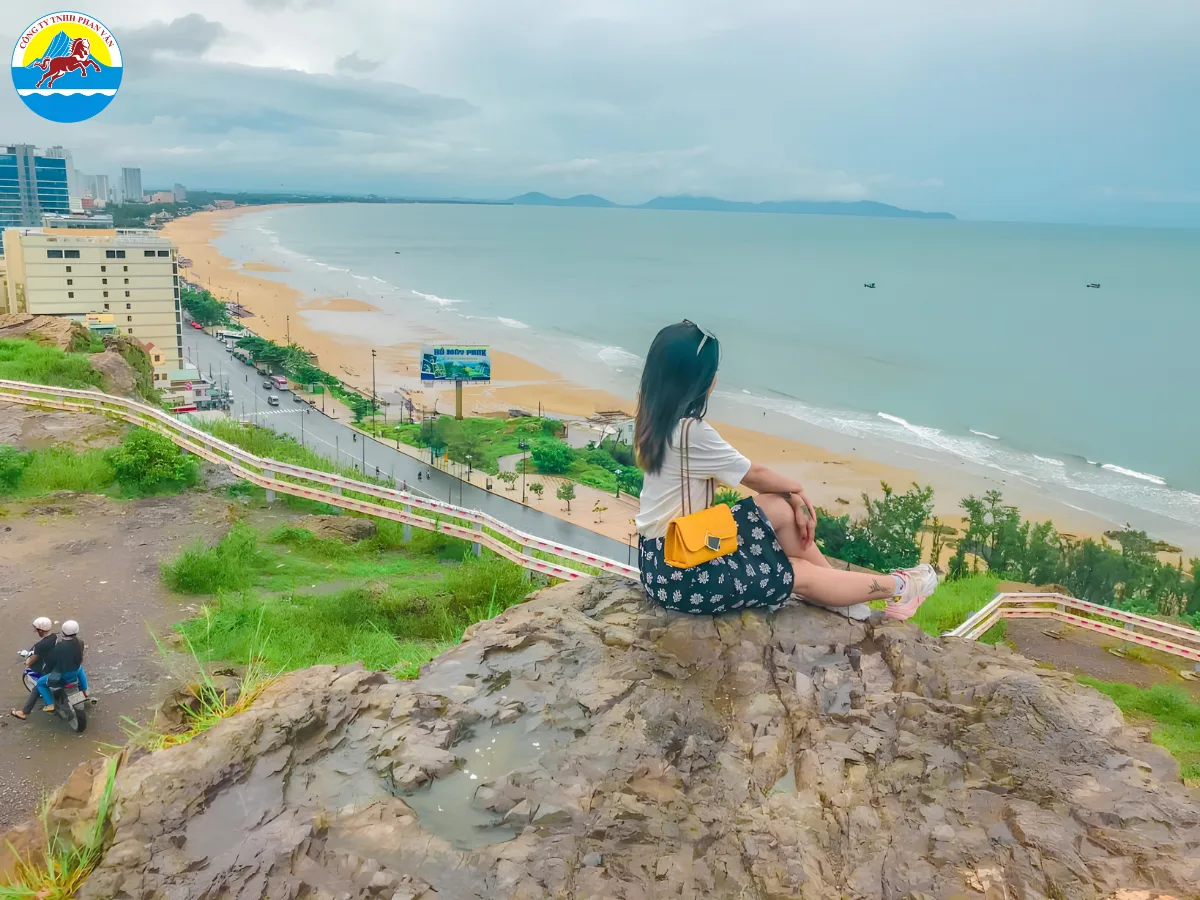 Du khách checkin tại Đồi Con Heo