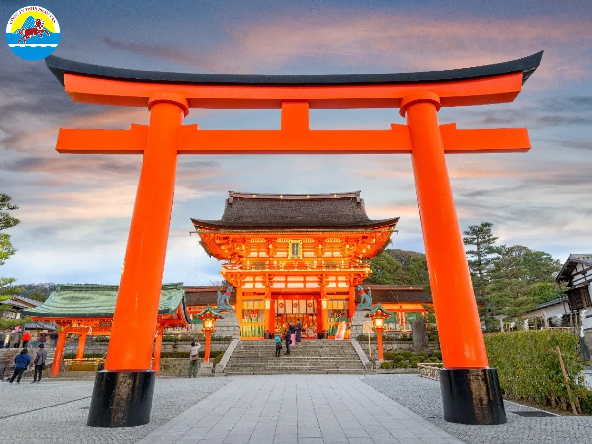 Đền Fushimi Inari Taisha