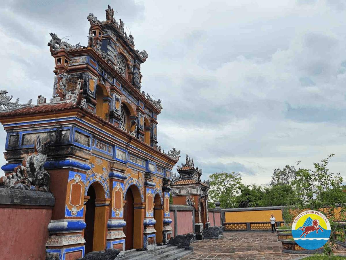 Lăng tẩm các vị vua triều Nguyễn