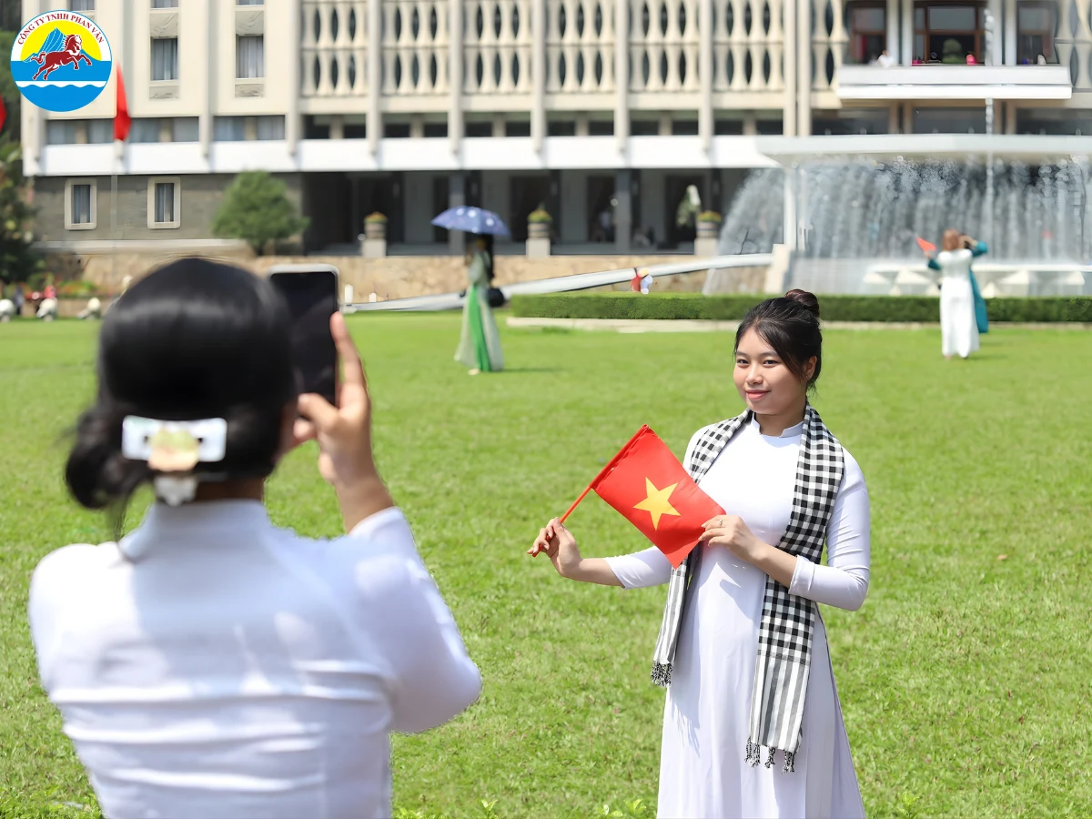 Giá tour lễ 2/9 có thể tiết kiệm hơn tự túc