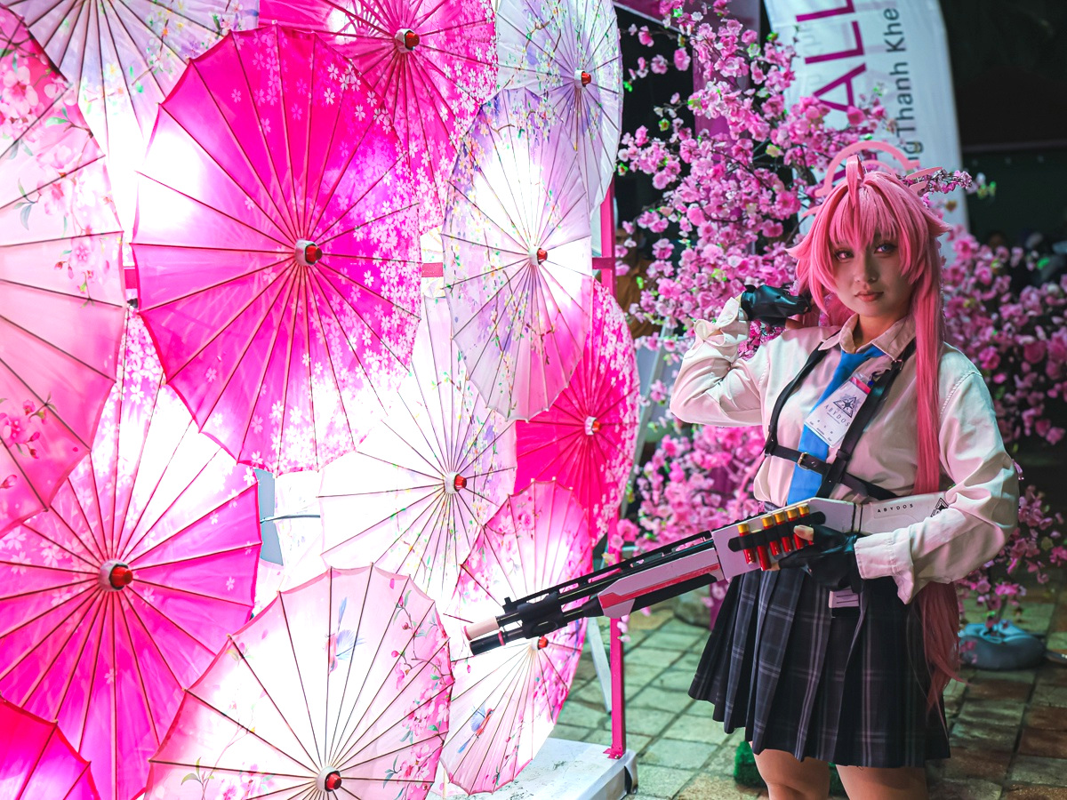 Các bạn trẻ hóa trang thành nhiều nhân vật nổi tiếng khác nhau