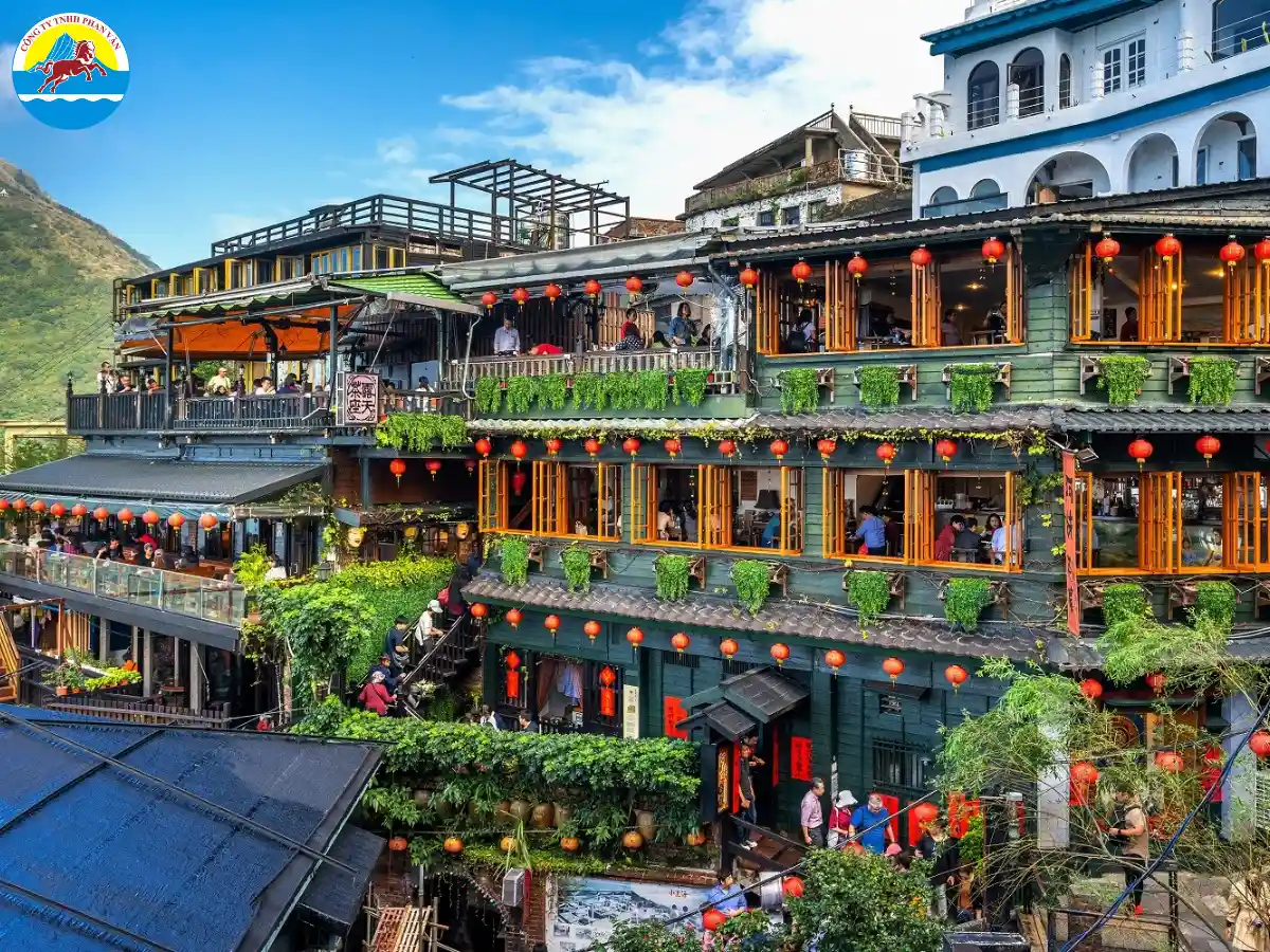 Làng cổ Cửu Phần