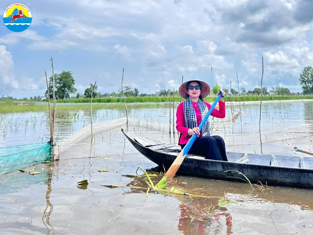Chú ý khi ngồi trên ghe thuyền