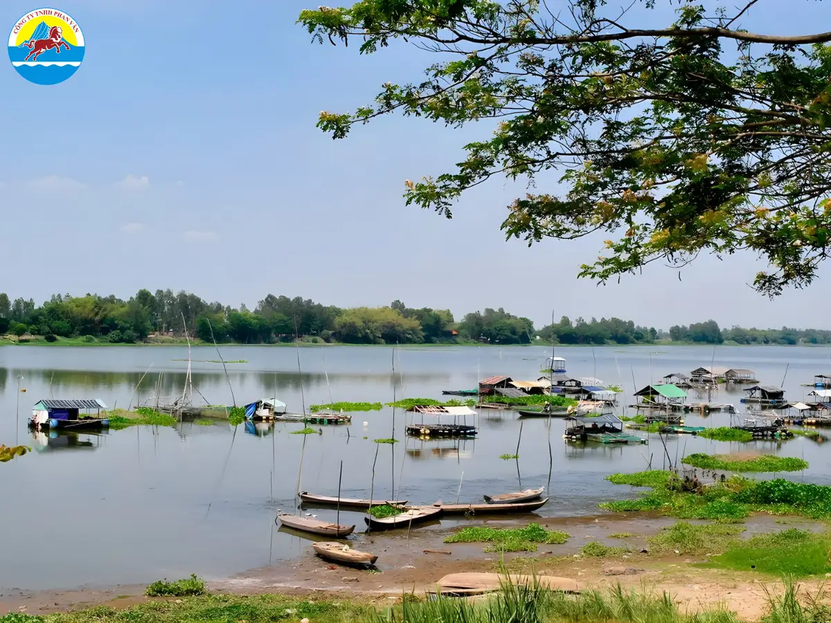 Hồ nước trời Búng Bình Thiên