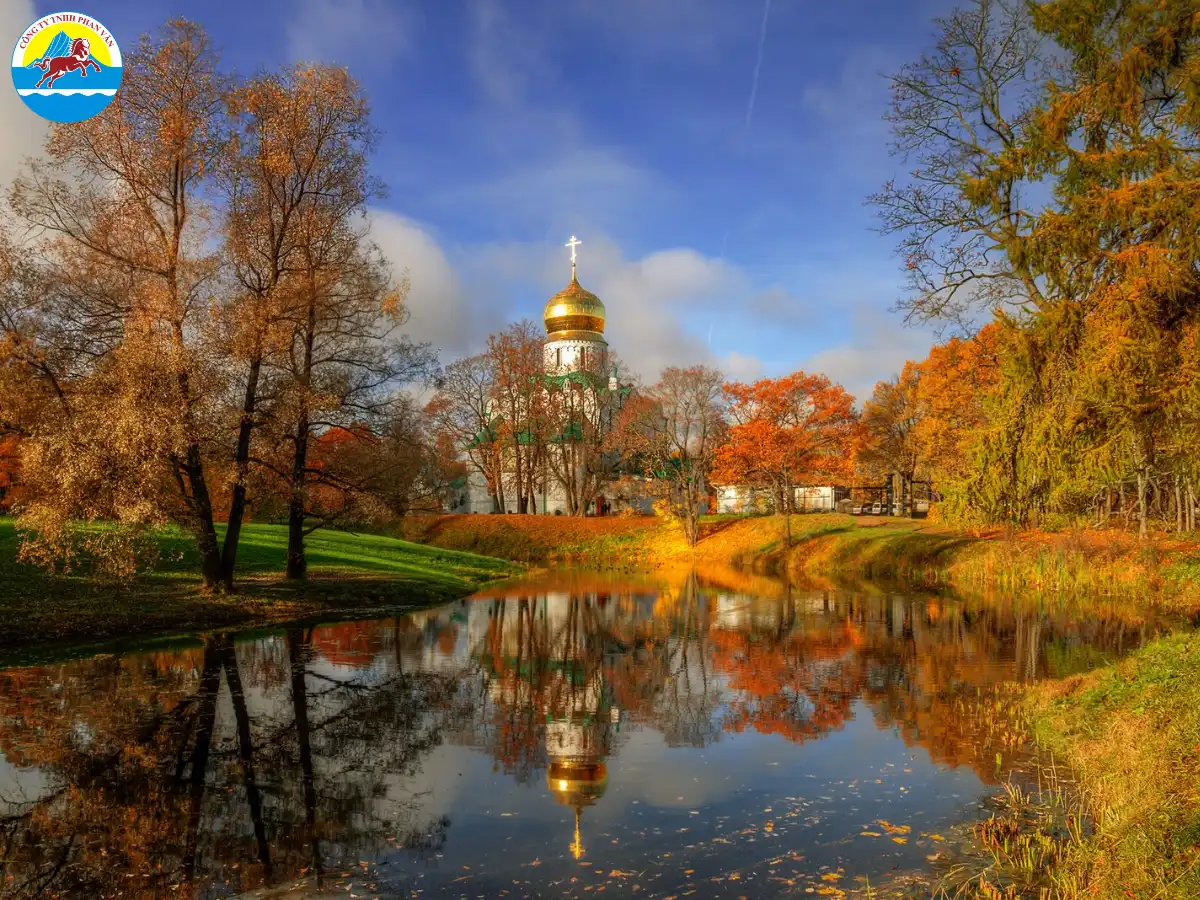 Thời điểm đẹp nhất trong cả mùa thu nước Nga​ chính là tháng 9