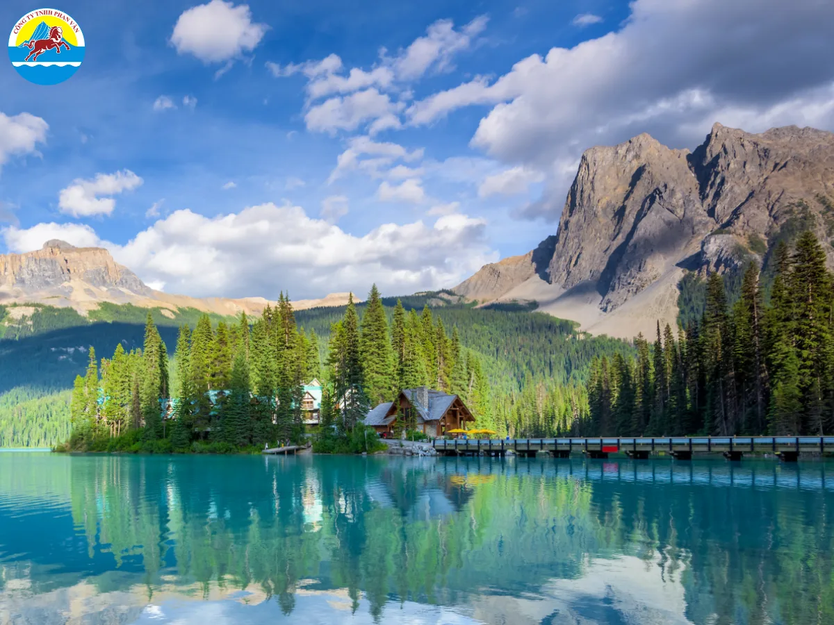 Mỗi tháng ở Canada đều có "chất" riêng