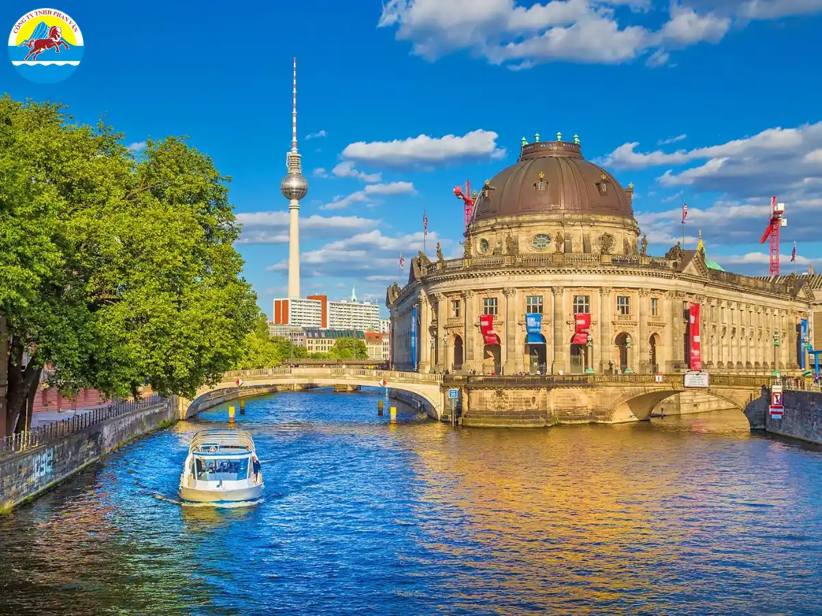 Mùa xuân Berlin là thời điểm thời tiết ấm dần sau mùa đông lạnh giá