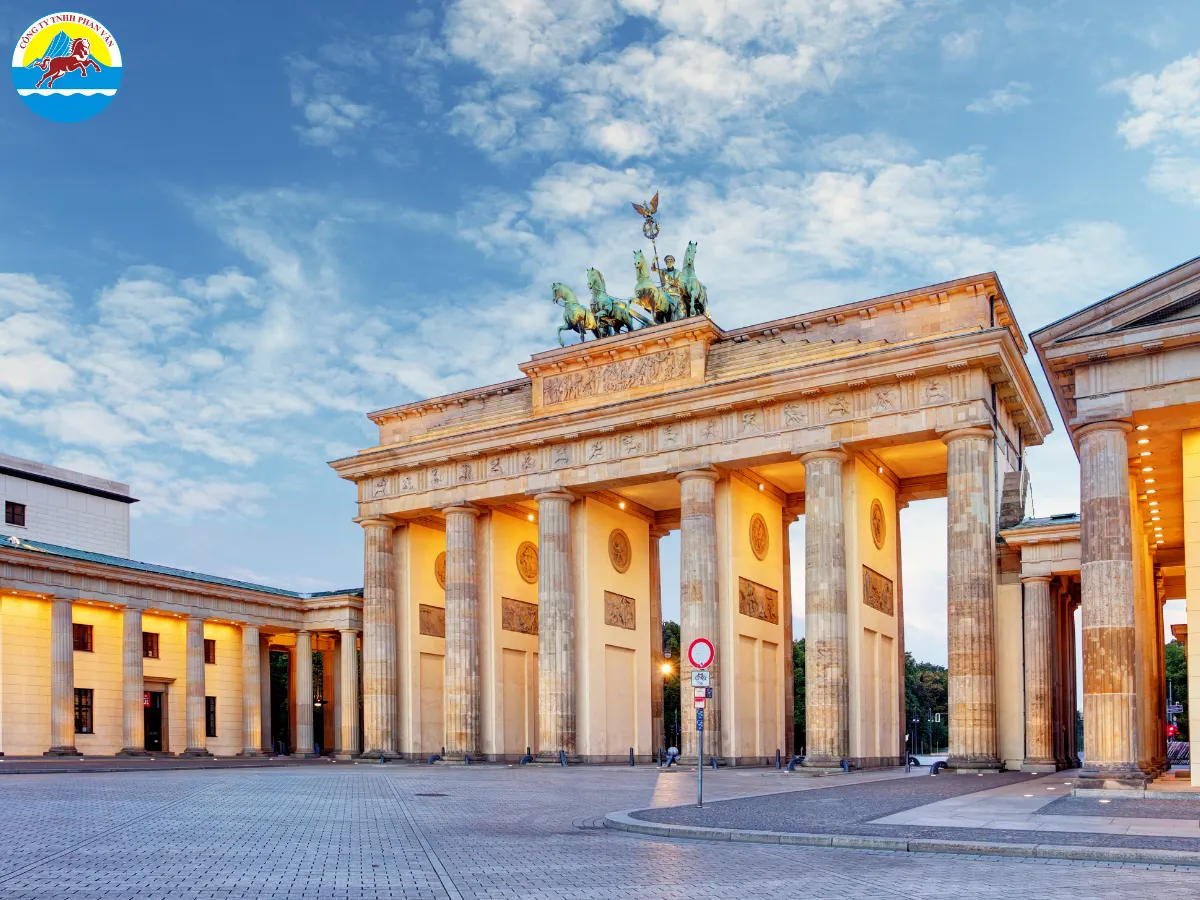 Cổng Brandenburg (Brandenburger Tor)