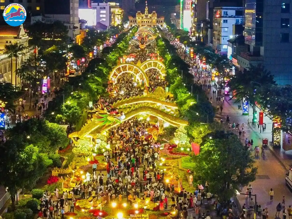 Trung thu tại phố đi bộ Nguyễn Huệ