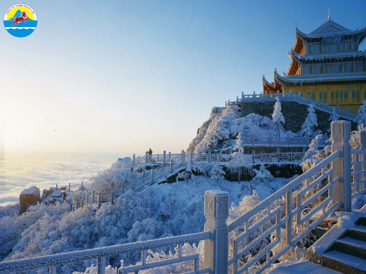 Núi Nga Mi Trung Quốc sở hữu khí hậu ôn hòa với bốn mùa rõ rệt