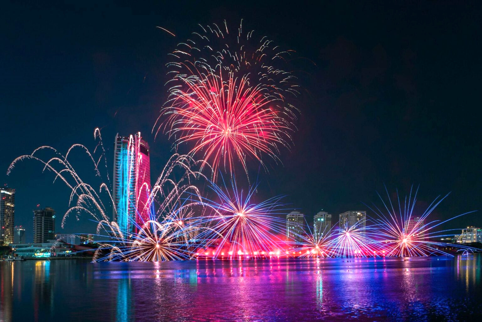 Sức hút của lễ hội pháo hoa tăng dần theo từng năm