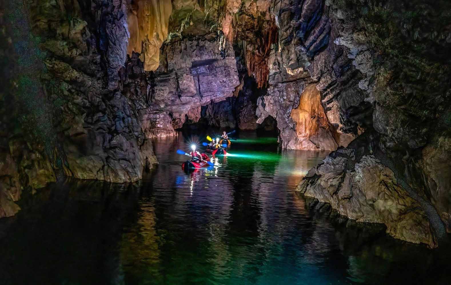 Động Phong Nha đẹp kỳ vĩ