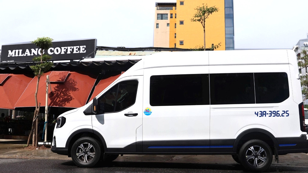 Xe Ford Transit 16 chỗ