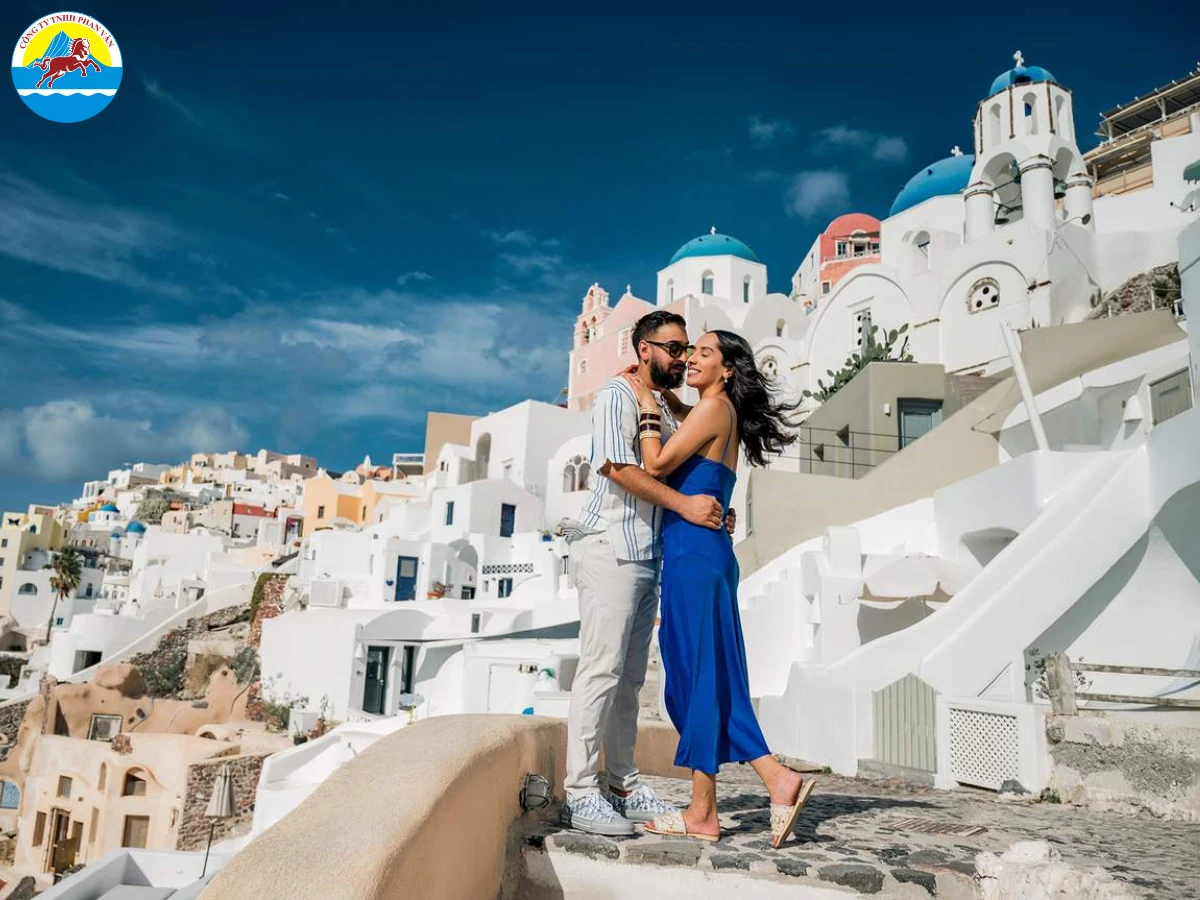 Quyết định du lịch Santorini Hy Lạp theo cách nào phụ thuộc vào kinh nghiệm và ưu tiên của bạn