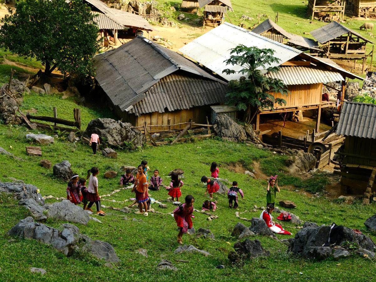 ta-xua-san-may-hanh-trinh-cham-bien-troi-trang-moi-som-mai-phan-van-travel-10