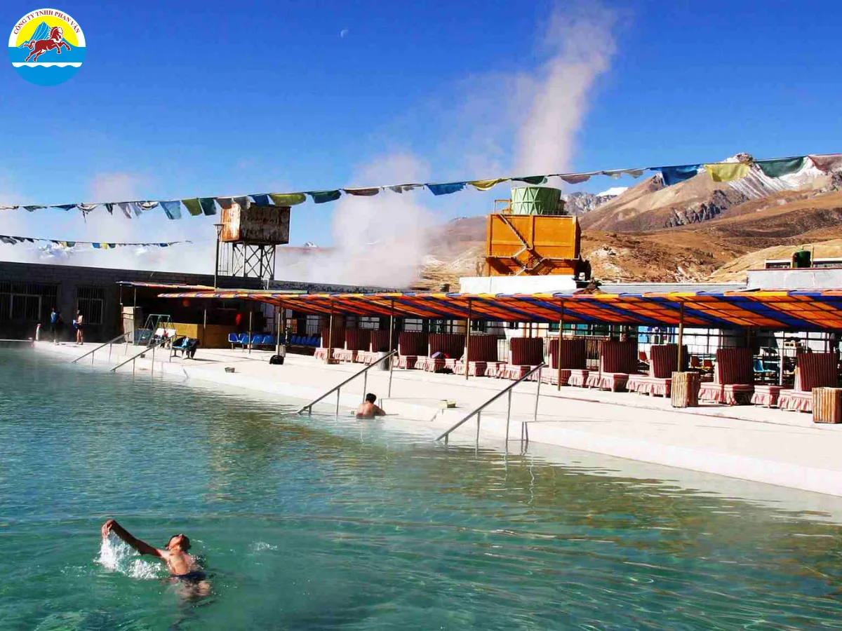 Suối nước nóng Yangbajain