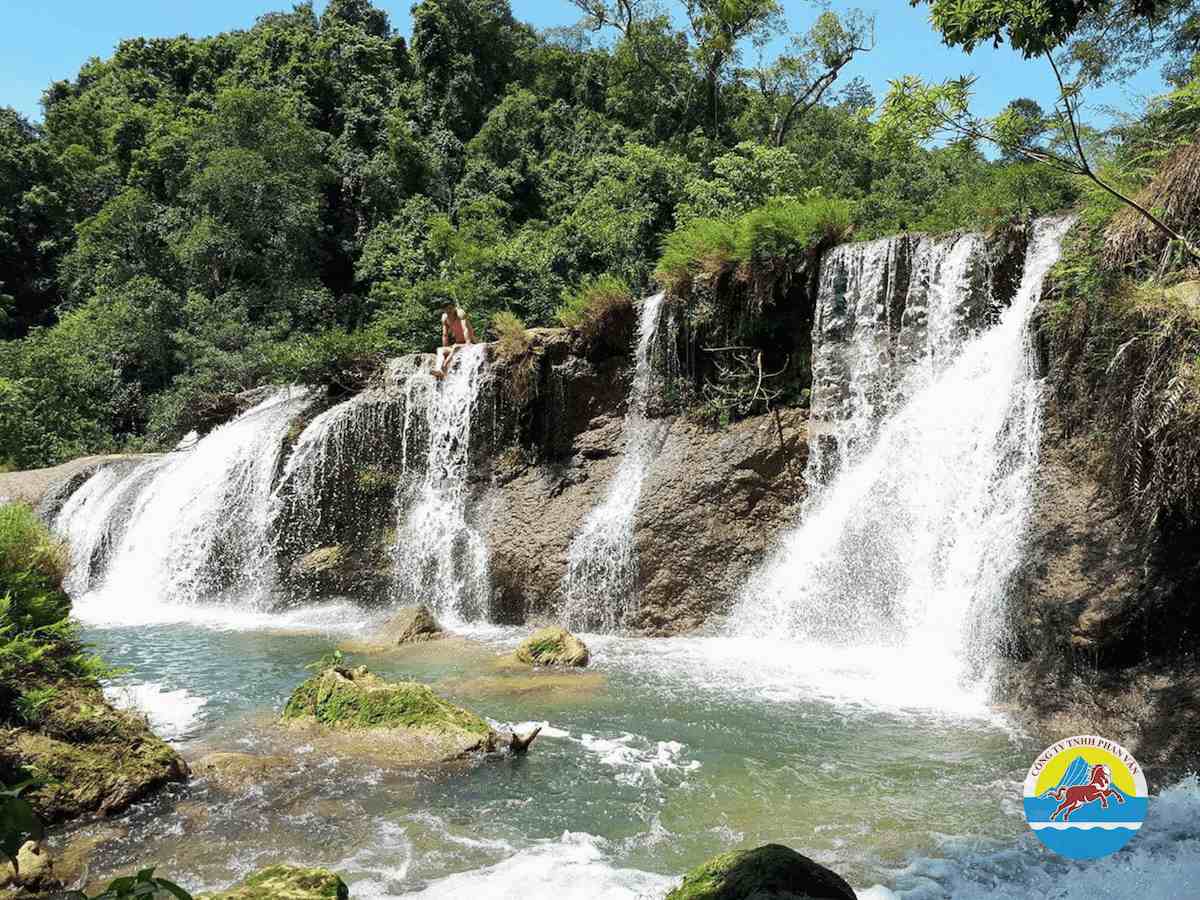 Thác Mơ Quảng Bình