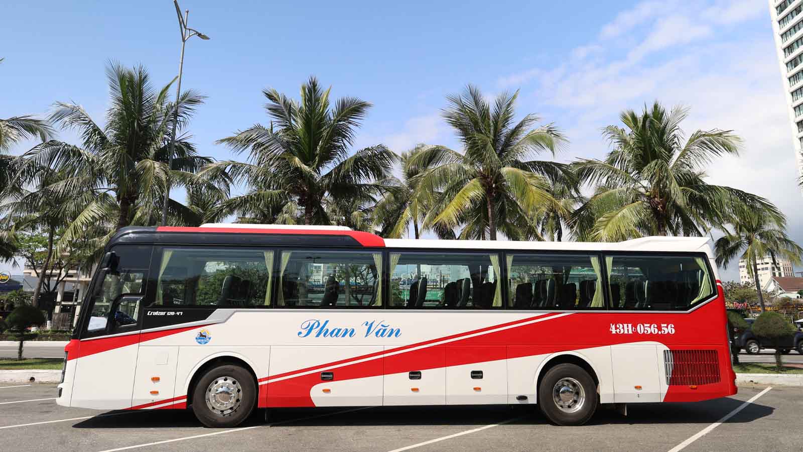Xe Thaco Cruizer 47 chỗ