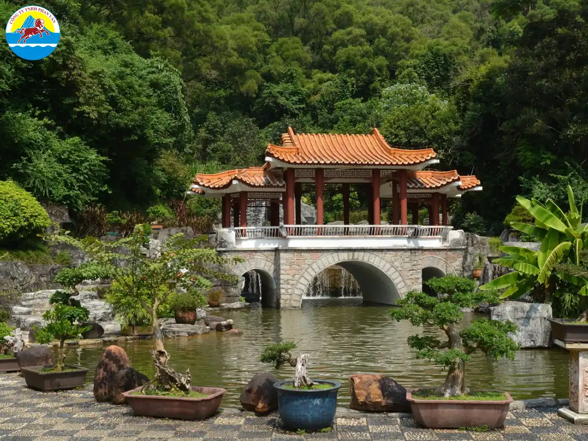 Vườn bách thảo Hồ Tiên