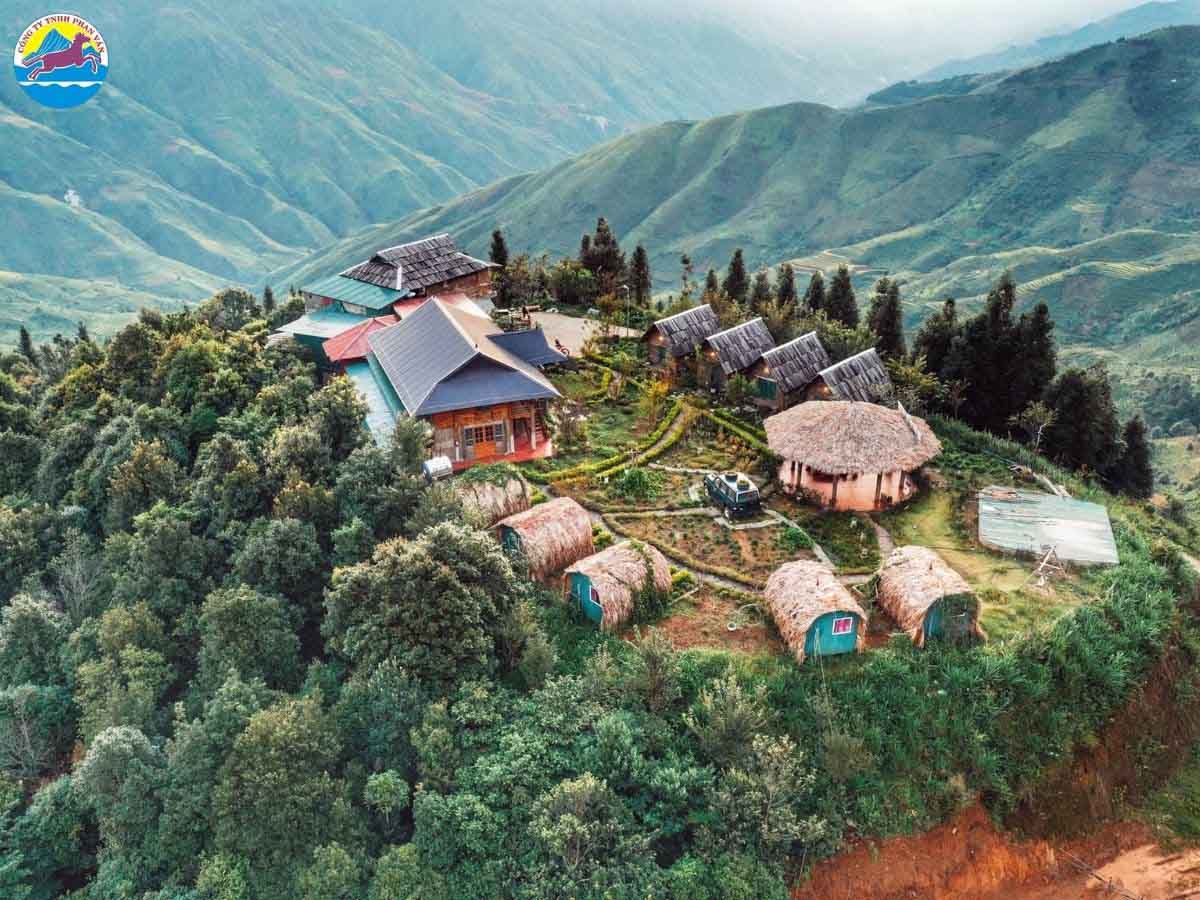 Đặt homestay hoặc khách sạn sớm để tránh tình trạng cháy phòng