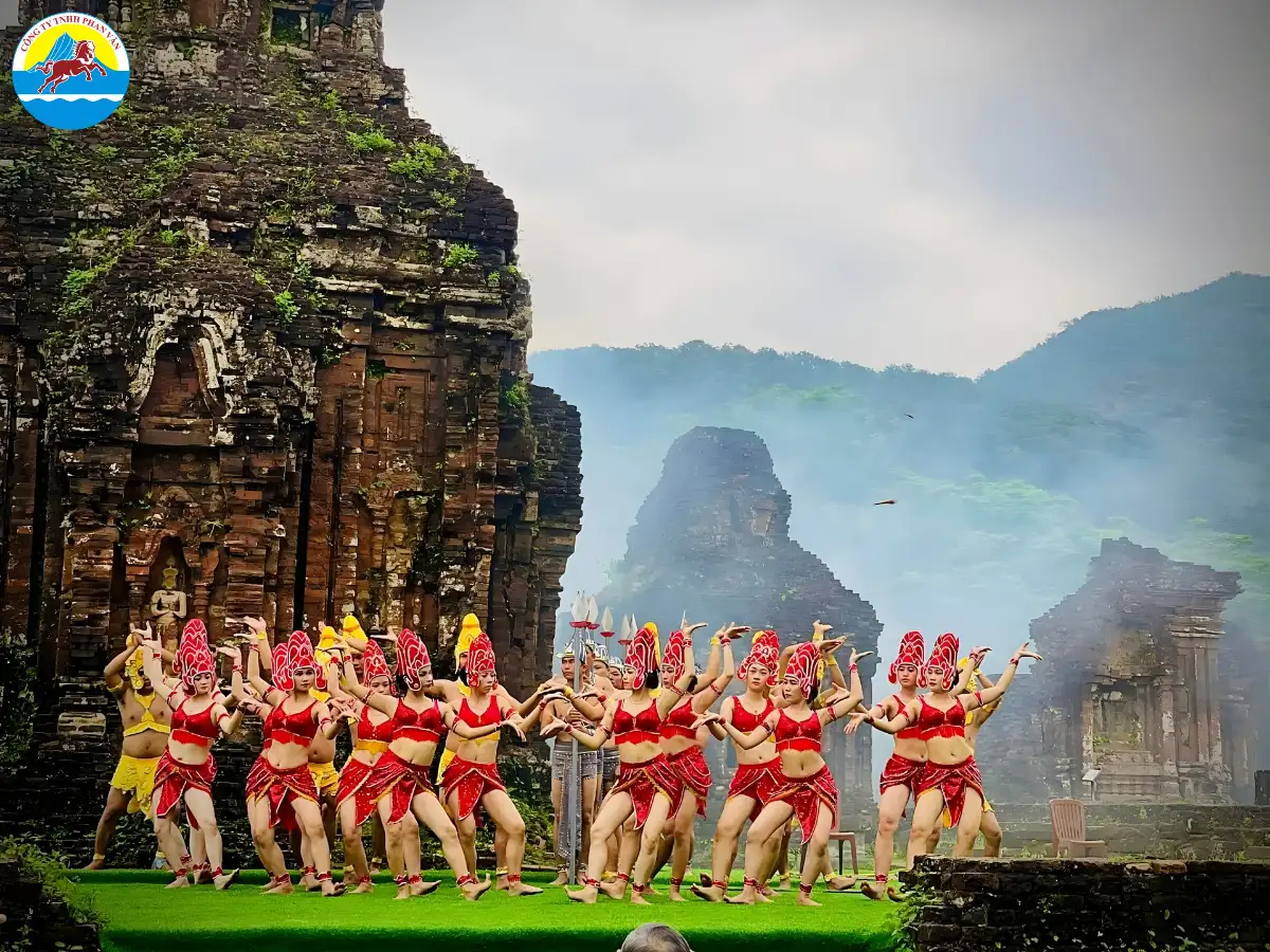 Xem múa Apsara tại tháp