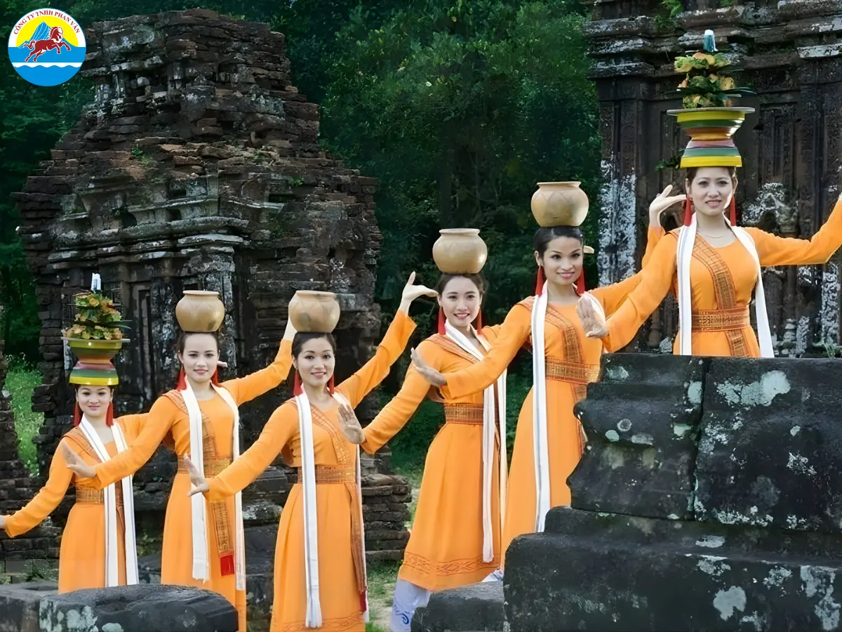 Thuê trang phục Chăm Pa chụp ảnh