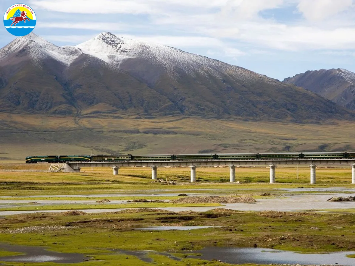 Tuyến đường sắt Thanh - Tạng (Qinghai-Tibet Railway)