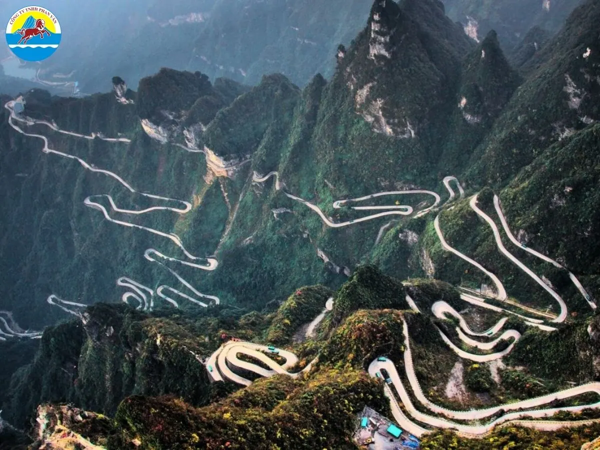 Chinh phục Đại lộ Thông Thiên với 99 khúc cua