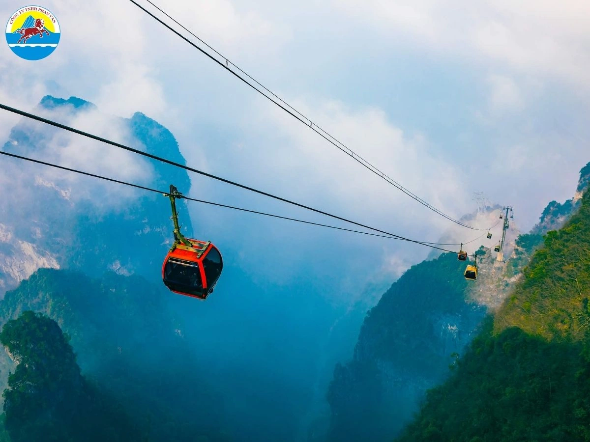 Thiên Môn Sơn có hệ thống cáp treo dài nhất thế giới