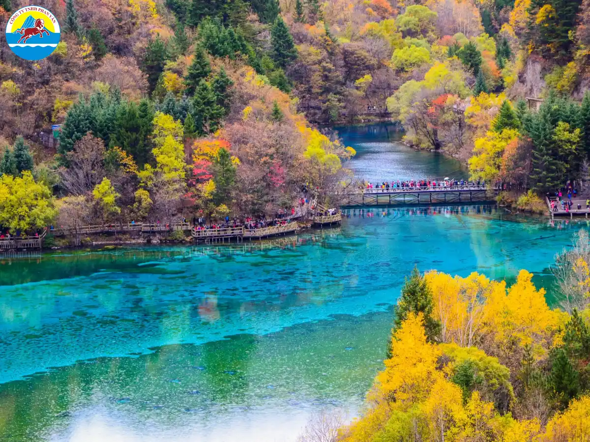 Cửu Trại Câu vào tháng 10