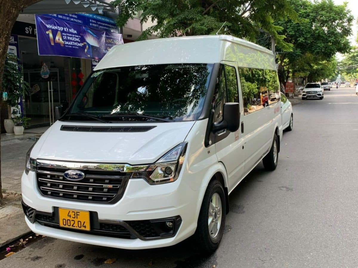 thuê xe 16 chỗ từ đà nẵng đi huế​