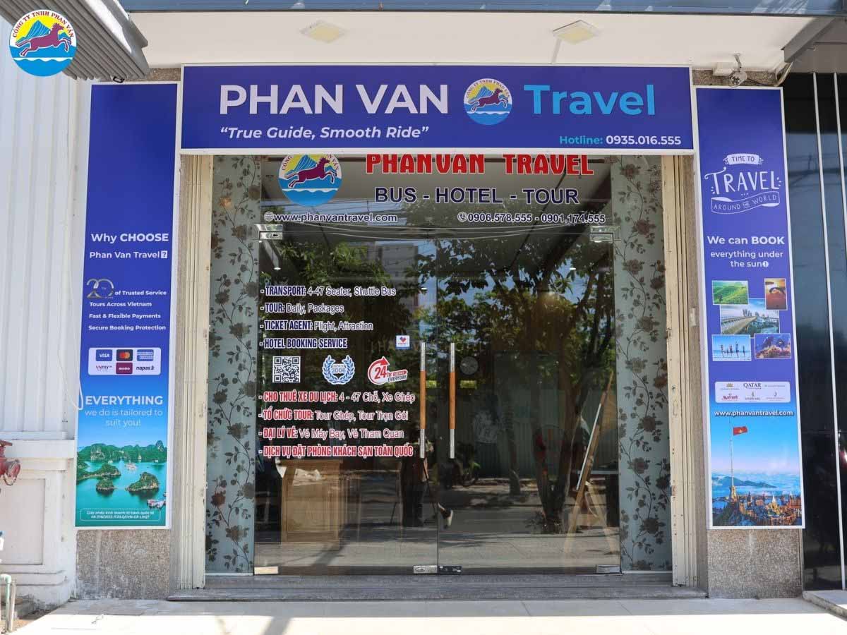 Phan Văn Travel cam kết mang đến dịch vụ thuê xe 16 chỗ chất lượng