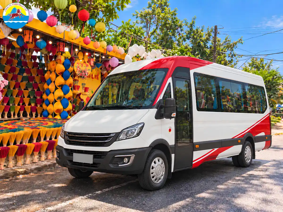 thuê xe 19 chỗ Đà Nẵng đi Huế