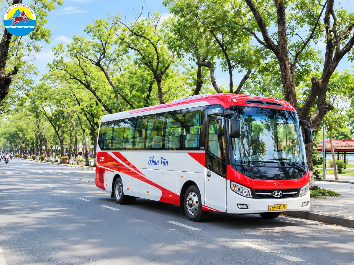thuê xe 29 chỗ Đà Nẵng đi Huế
