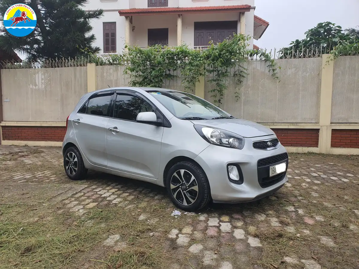 thuê xe 4 chỗ tại huế​