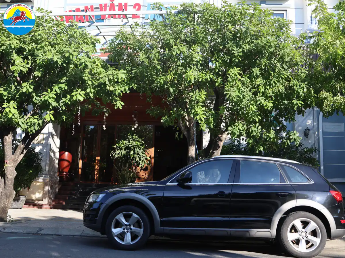 thuê xe 4 chỗ huế​