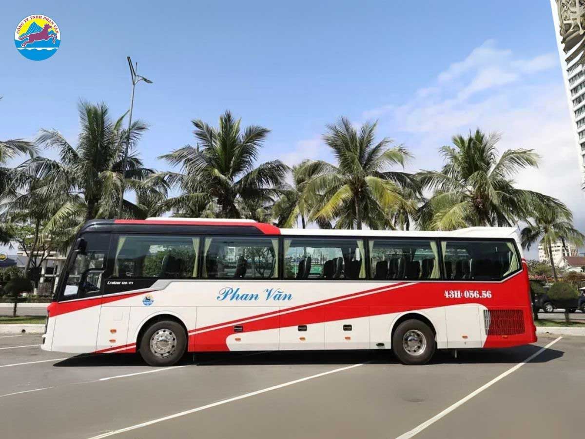 Thời gian di chuyển bằng ô tô sẽ mất khoảng 11 - 12 giờ