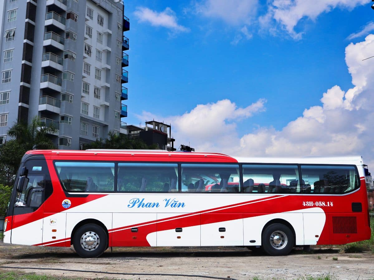 thuê xe du lịch quảng bình 45 chỗ
