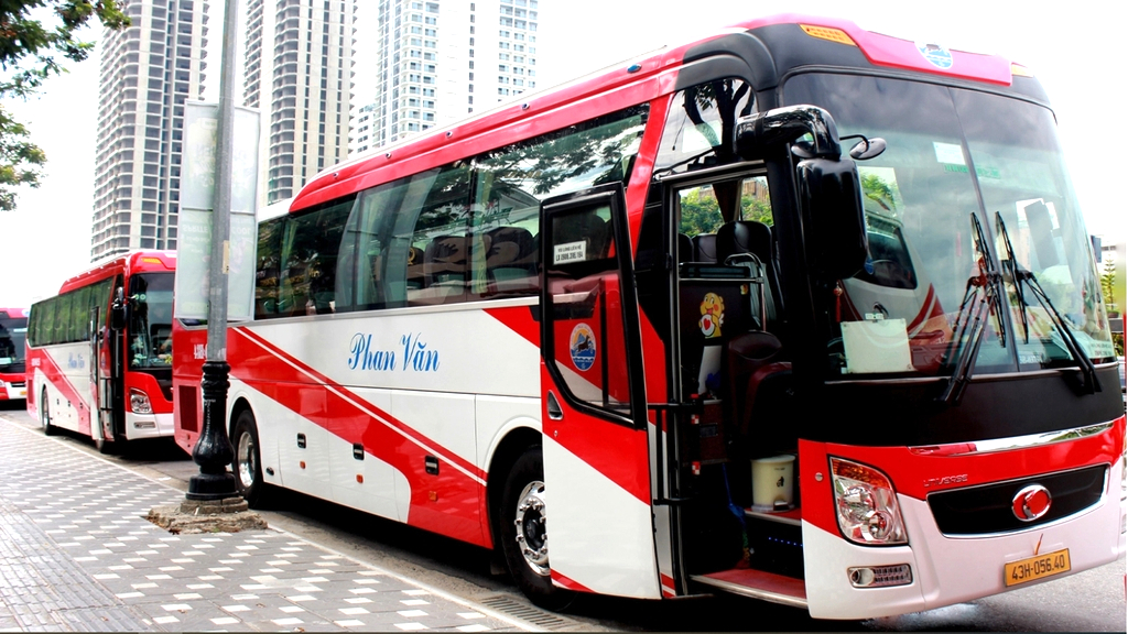 Xe Thaco Uninverse 47 chỗ