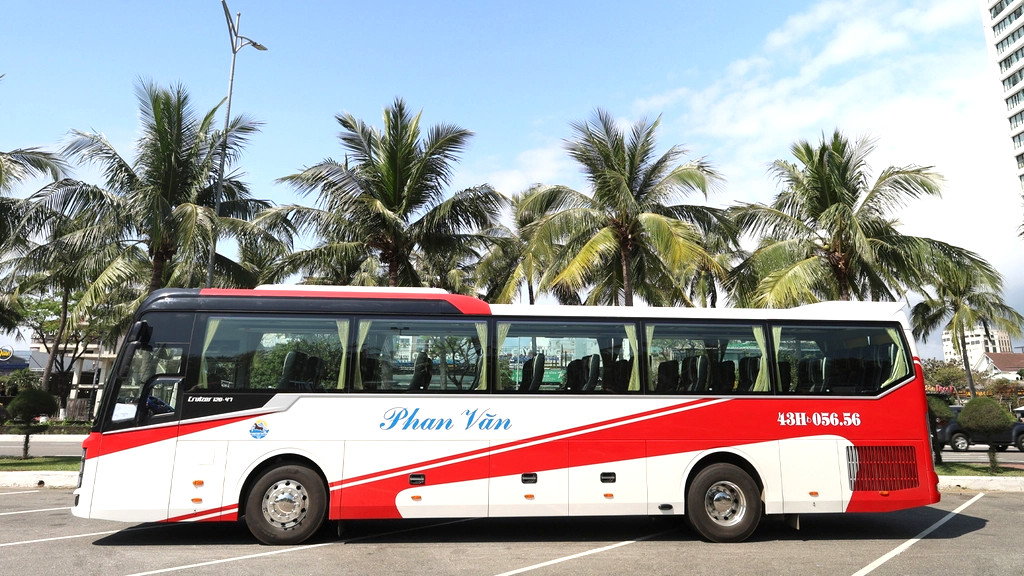 Thaco Cruizer 47 chỗ