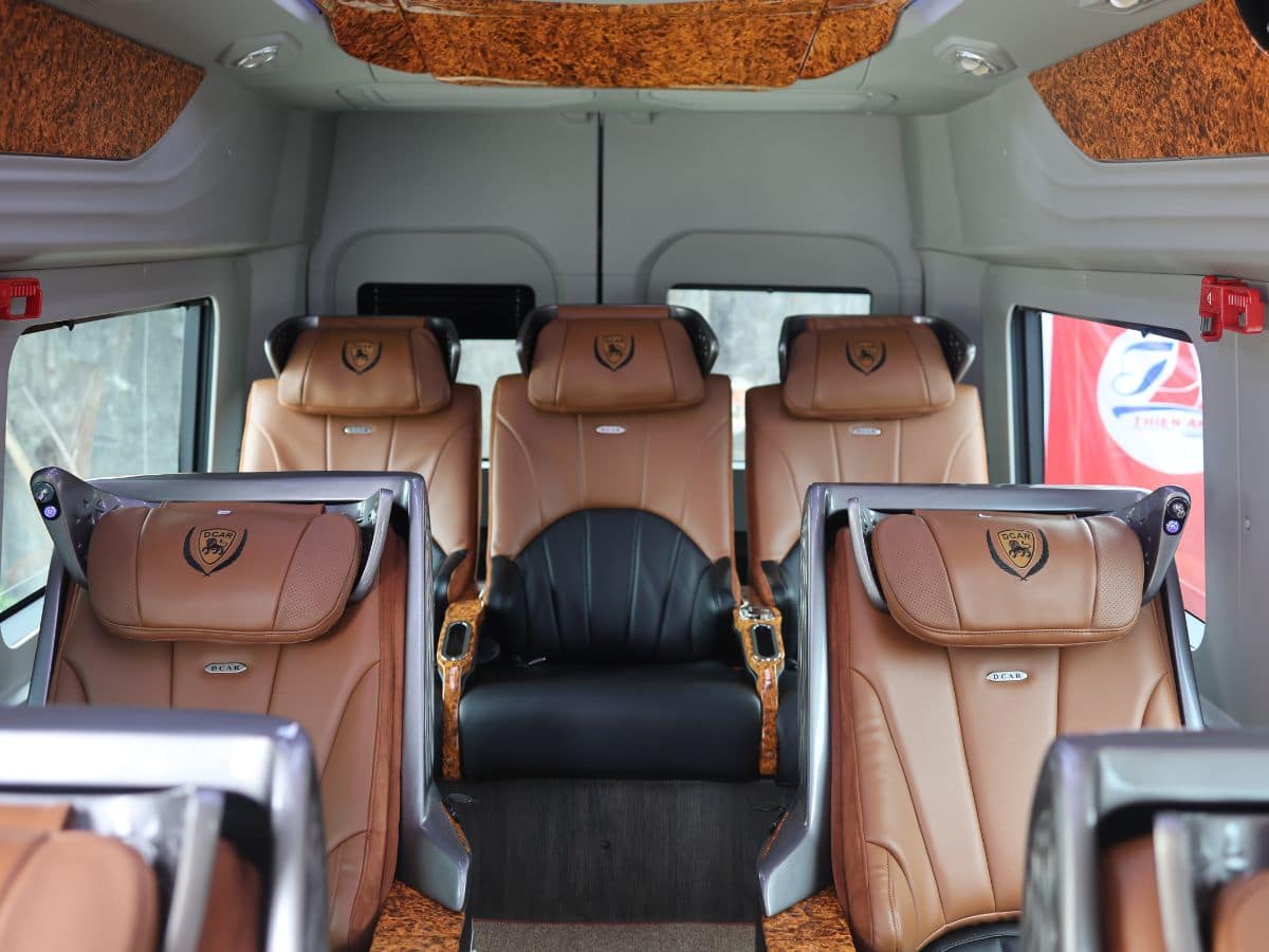 thuê xe tự lái 9 chỗ quảng bình