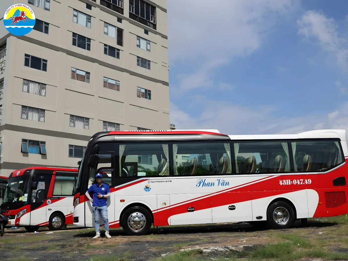 Đội xe thực tế của Phan Văn Travel tại Đà Nẵng
