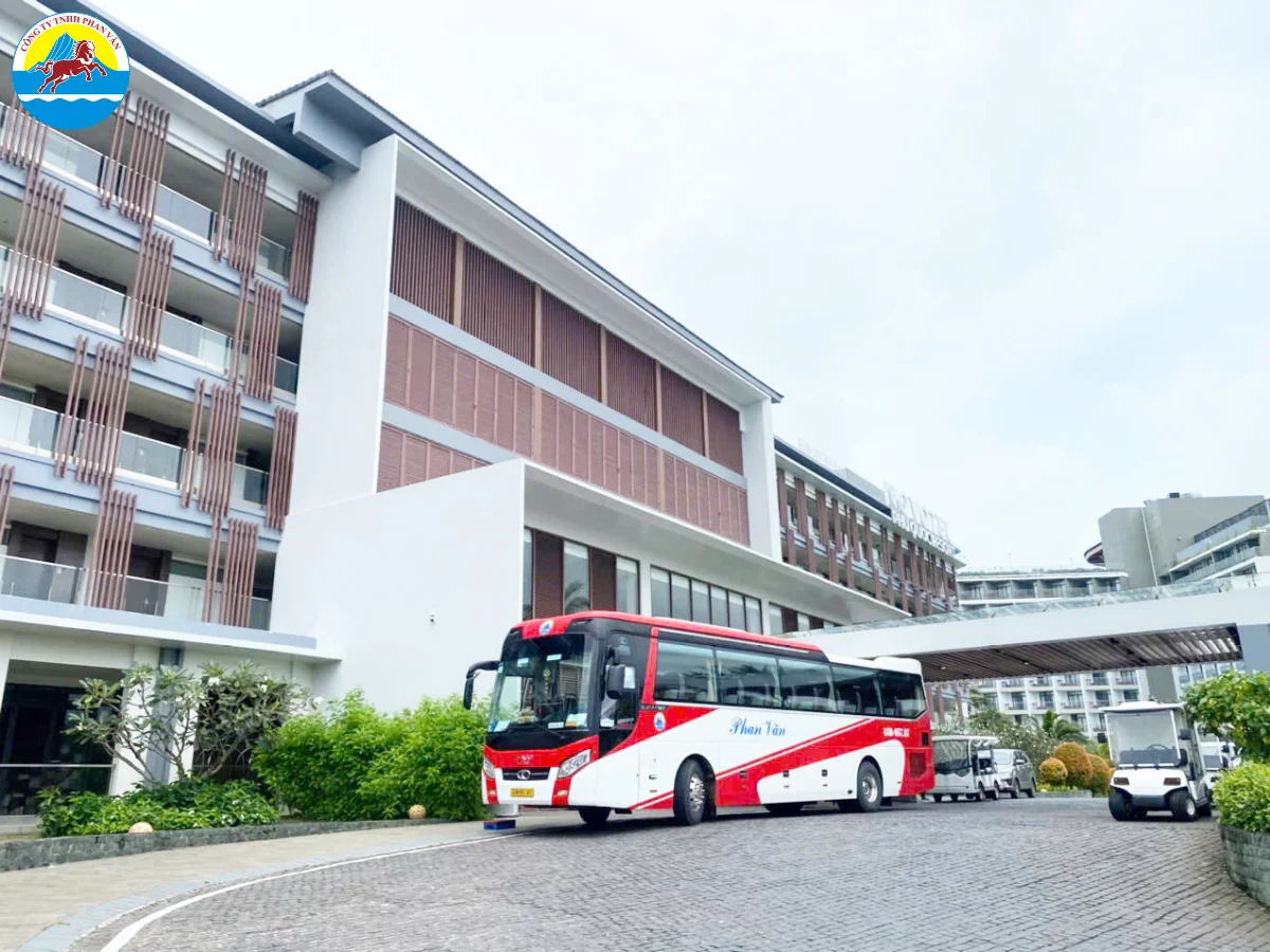 Nên đặt xe trước ít nhất 3-5 ngày