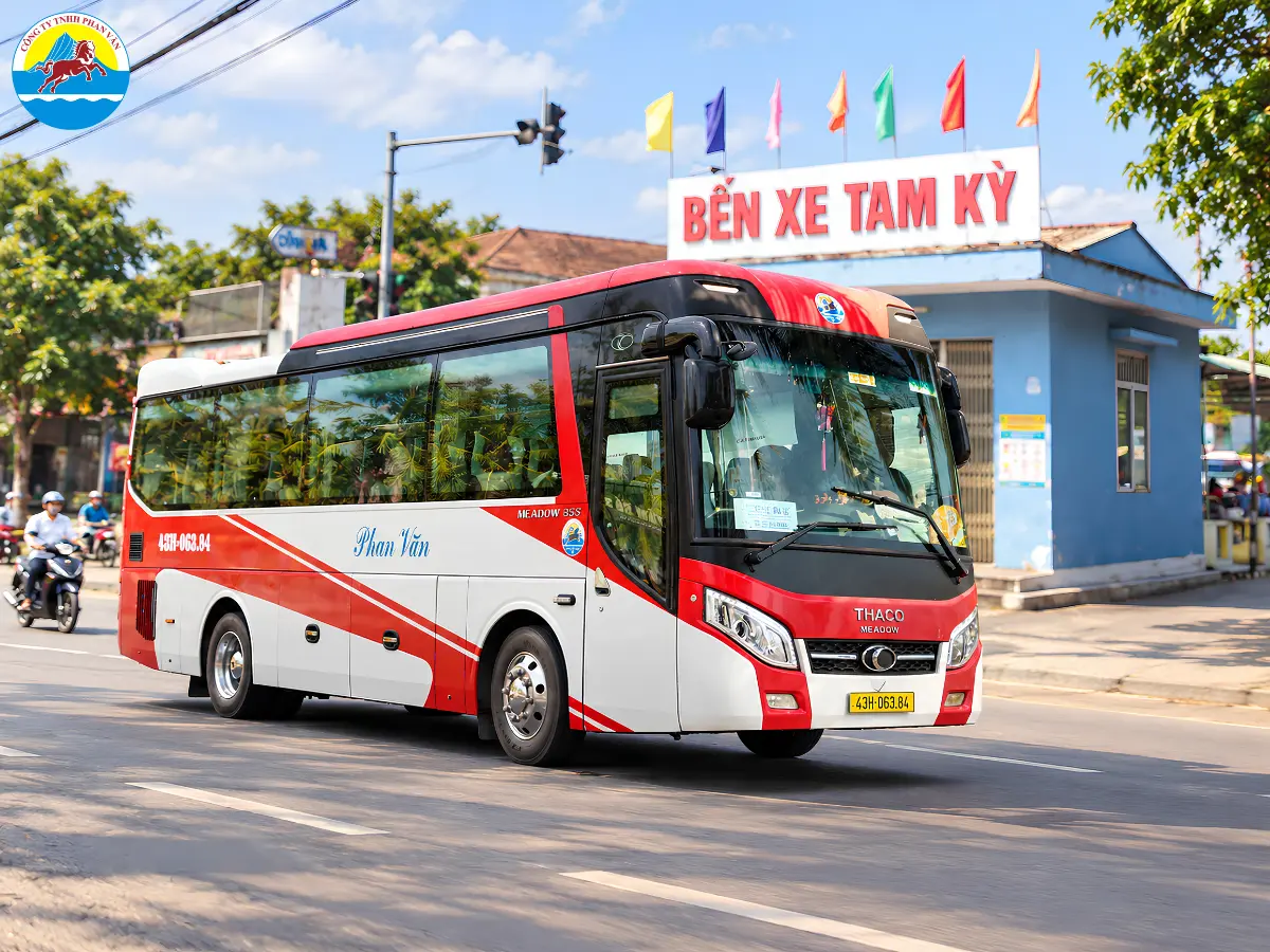 Xe phục vụ tuyến Đà Nẵng - Tam Kỳ