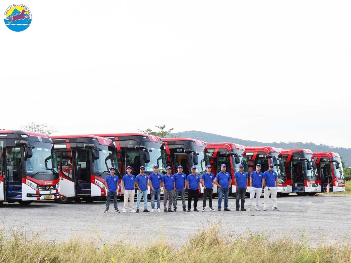 Phan Văn Travel sở hữu hệ thống phương tiện hùng hậu
