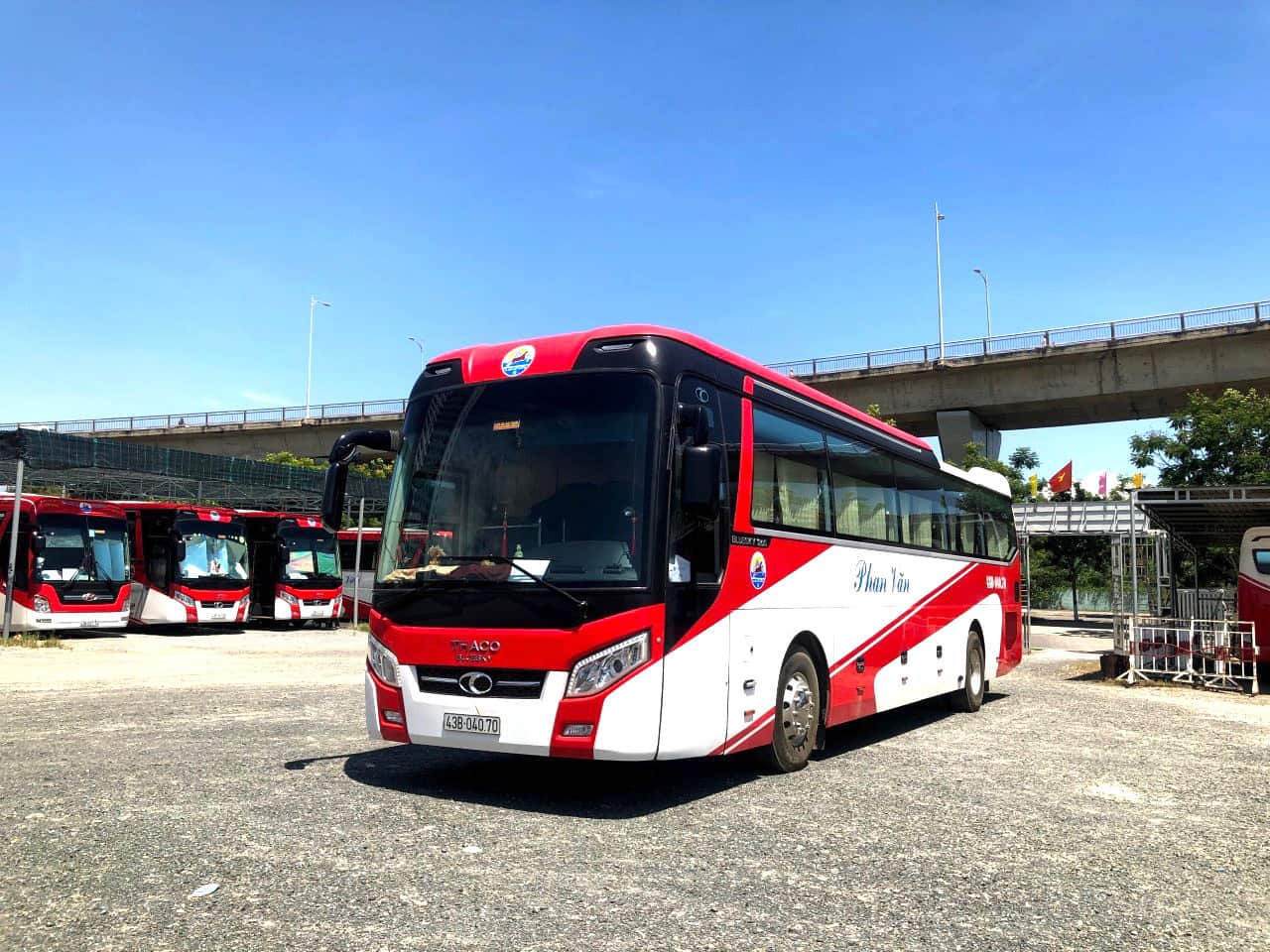 Thuê Xe Du Lịch 47 Chỗ Đà Nẵng Đi Măng Đen