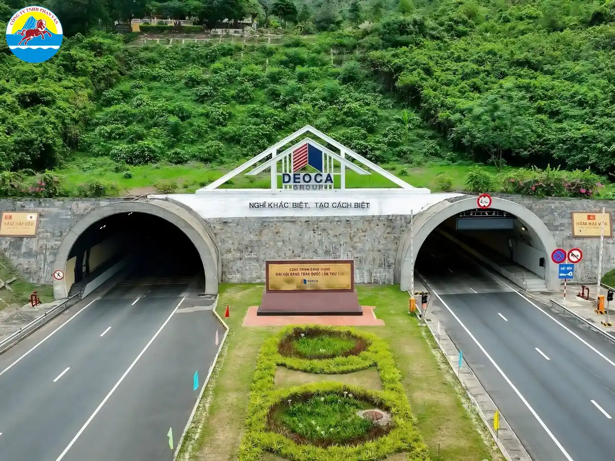 thuê xe du lịch tự lái Đà Nẵng Huế Hội An