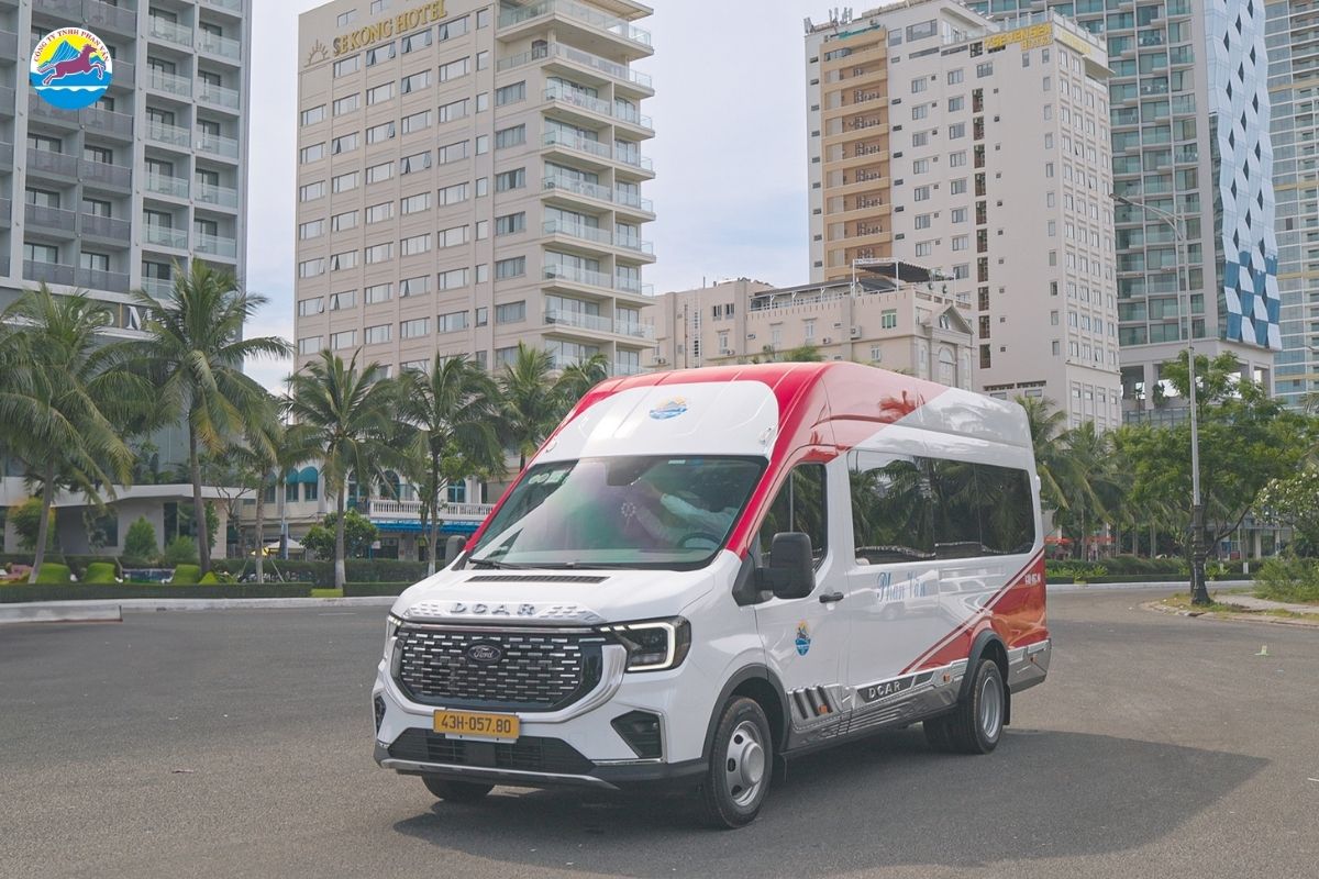 Limousine 9 chỗ tại phan văn travel