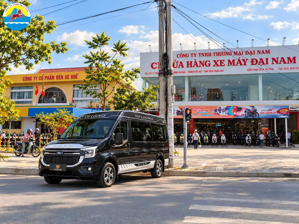 thuê xe limousine 12 chỗ Đà Nẵng đi Huế